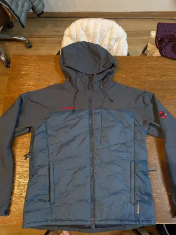 후드 부착 다운 자켓