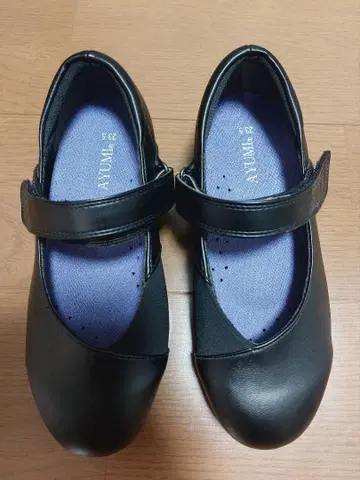 AYUMI 블랙 캐주얼 슈즈 23.5cm