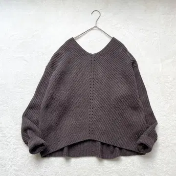 나노 유니버스 | V넥 스웨터 [ F ] 크롭 리브 편하찌 루즈핏