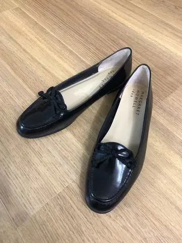 MARGARET HOWELL 블랙 플랫 슈