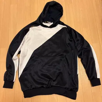 Mizuno 프로 후드 부착 후드티 XO 블랙/화이트