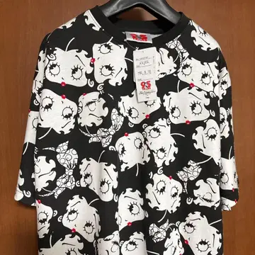 새상품 베티 부프 베티짱 프린트 T셔츠 M사이즈 79주년 기념