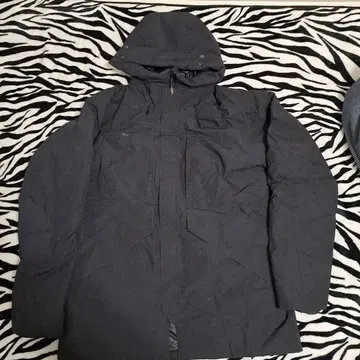 MAMMUT 후드 부착 다운 자켓 다크 그레이