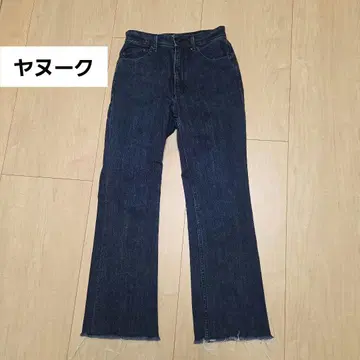 야누크 부츠컷 세미 플레어 데님