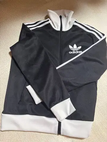 adidas 트랙 자켓