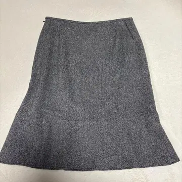 앨리스버리 컨디션 최상 그레이 라메 믹스 울 혼방 스커트 13호