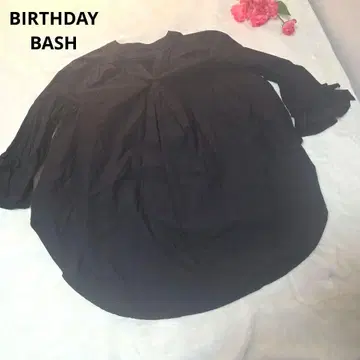 [ BIRTHDAY BASH] 블랙 소매 티셔츠