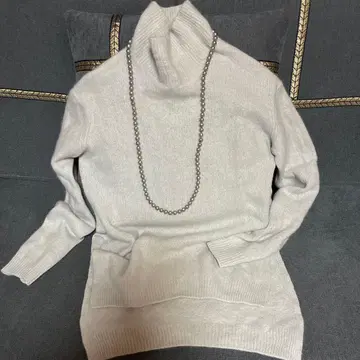 스터링 루어 하이넥 니트