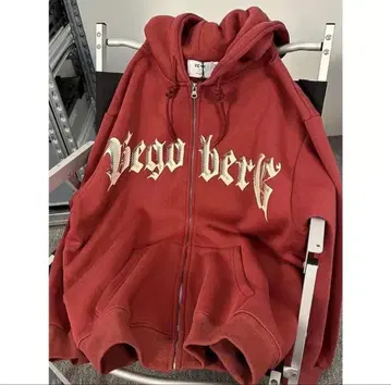 레드 집업 후드티