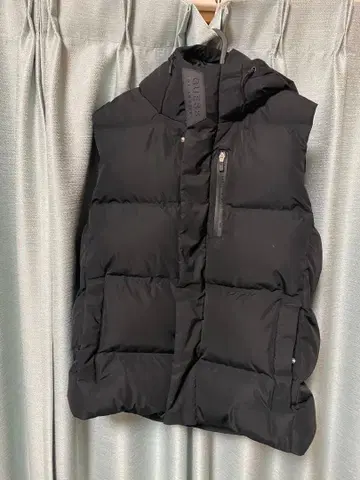 게스 GUESS 블랙 다운 베스트 DOWN VEST
