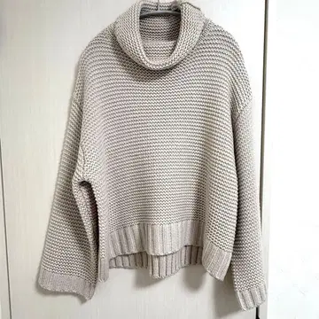 가격 인하 중! ungrid 터틀넥 니트 F 사이즈