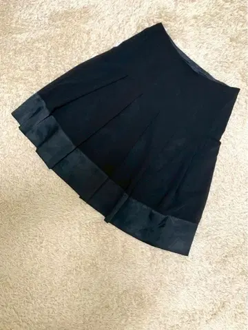 [ 고품질 ] OPDOR 플레어 스커트 블랙 절개 디자인 일본제