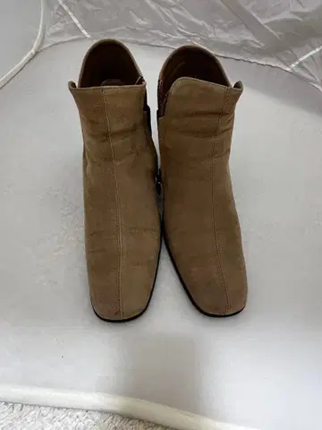 RIZ의 숏부츠 정가는 약 2만 2천~3만 엔 전후입니다.