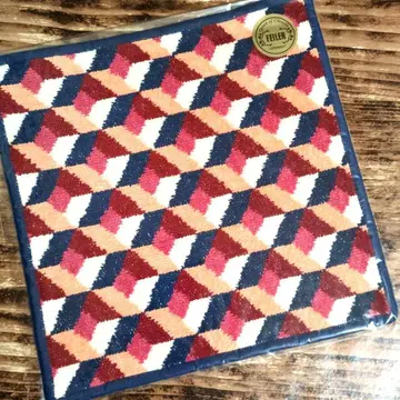 [ 단종품 ] 페이러 손수건 서카디안 플라워 큐브