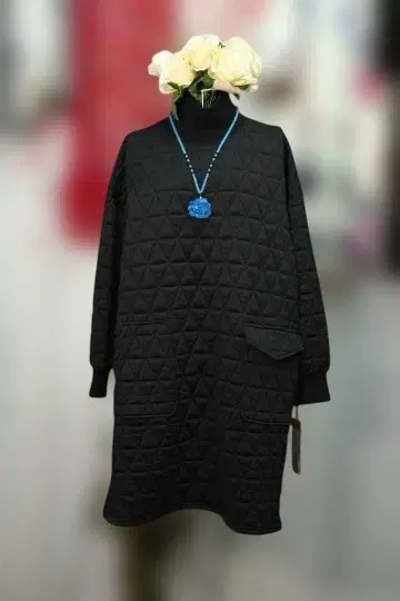 새상품 추가 OFF 퀼팅 원피스 넉넉한 와이드 실루엣 블랙