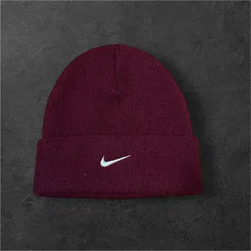 나이키 비니 니트 모자 켄타우로스 켄타 착용 모델