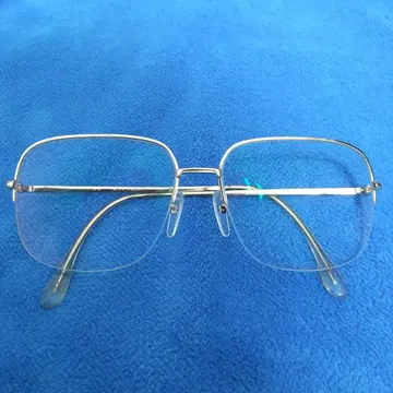 골드 메탈 프레임 안경 (도수 있음)