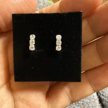 k10 화이트 골드 큐빅 귀걸이