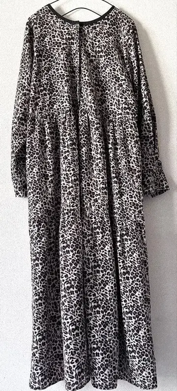 Omekashi 긴팔 티어드 원피스 롱 스커트 레오파드 무늬