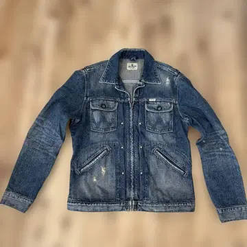 Wrangler 데미지 가공 데님 자켓