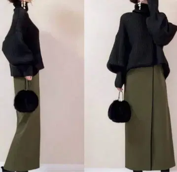 블랙 니트와 올리브 스커트 셋업 S 사이즈