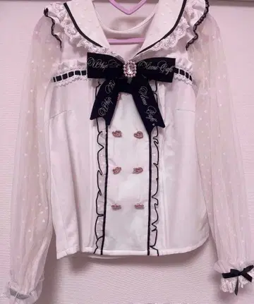 LIZLISA 리즈리사 더블 하트 세일러 블라우스 블랙