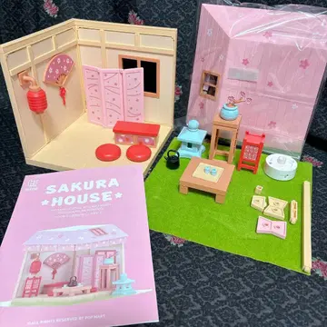 POP TOY HOUSE / SAKURA HOUSE