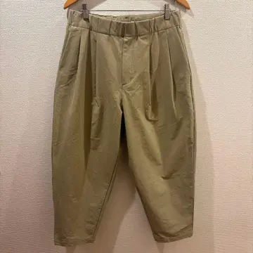 헬리한센 카키 턱 와이드 팬츠 허리밴딩