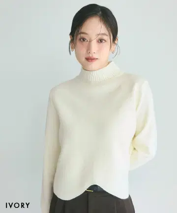 [ 미개봉 새상품 ] 밑단 스캘럽 니트 베이스먼트 온라인