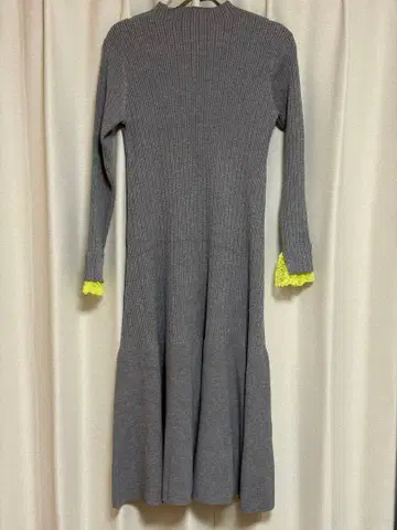 셀포드 그레이 리브 긴팔 니트 원피스