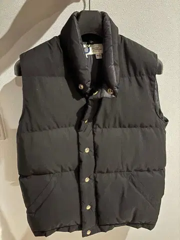 CrescentDownWorks 블랙 다운 베스트 S 크레센트 다운 웍스