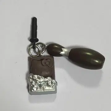 라운드원 키티 초코 스트랩 키링