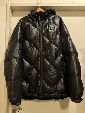 HELLY HANSEN 블랙 다운 자켓 Lsize 다이아 퀼트 광택