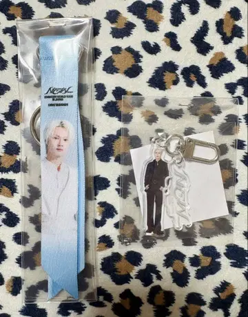 seventeen 세븐틴 JUN  아크릴 키링 본 핀 키링