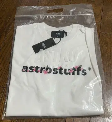 astrostuffs SAKURA 벚꽃T셔츠 화이트
