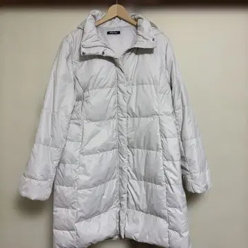 시마무라 화이트 하프 기장 다운 자켓