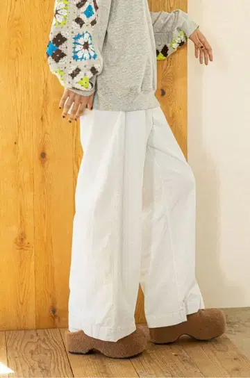 niko and - 코듀로이 포켓 와이드 팬츠 아이보리