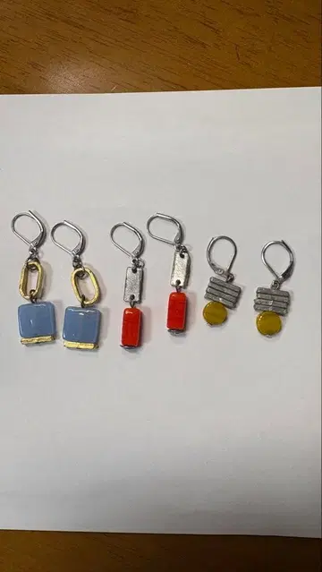 안마리 기하학 디자인 귀걸이