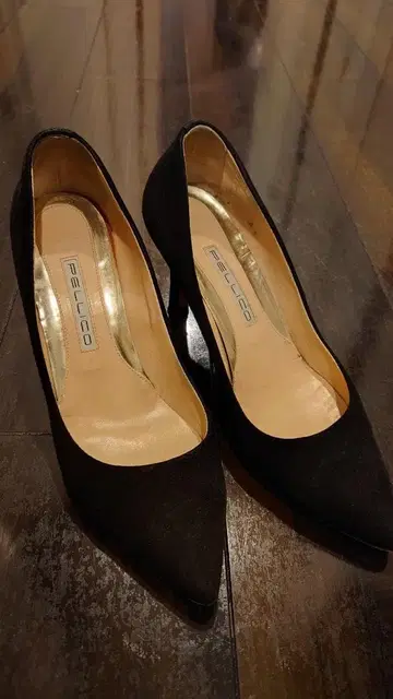 PELLICO 블랙 스웨이드 하이힐 37