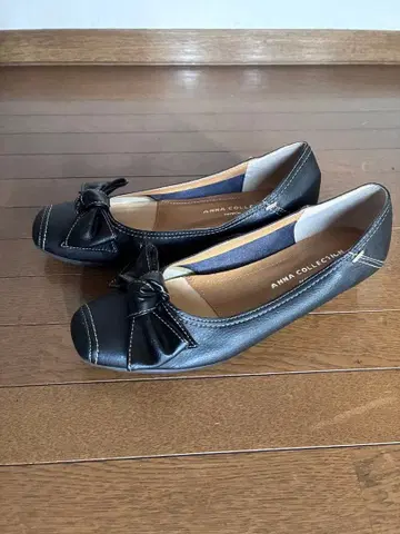 ANNA COLLECTION 블랙 플랫슈즈