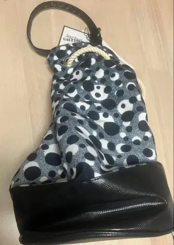 장 폴 고티에 백