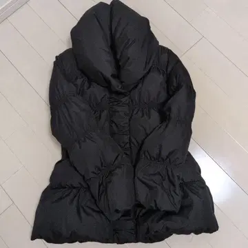 INONI 후드 부착 블랙 다운 자켓