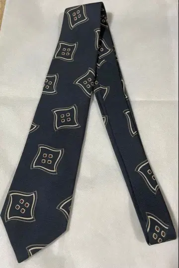 [홀리데이&브라운] 넥타이