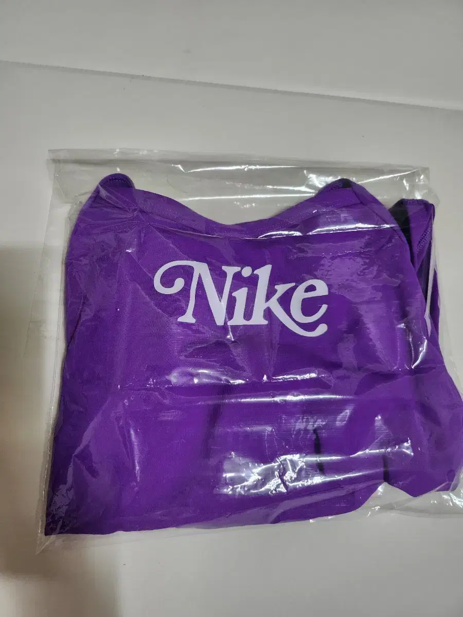 Nike Heritage Retro &quot;Wild Berry&quot; Racerback 28