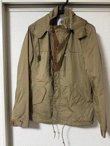 카키 밀리터리 자켓 후드 부착