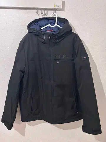 TOMMY HILFIGER 후드 부착 다운 자켓