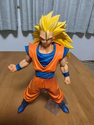 드래곤볼 VS 옴니버스 E상 초사이어인 3 손오공 피규어