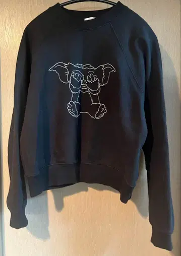 로리즈팜 기즈모 그렘린 맨투맨