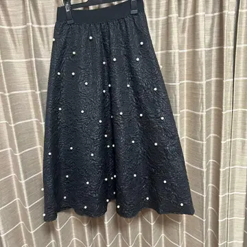펄 장식 자카드 플레어 스커트 허리 밴딩 프리 사이즈 블랙