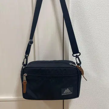 GREGORY 그레고리 숄더백 M